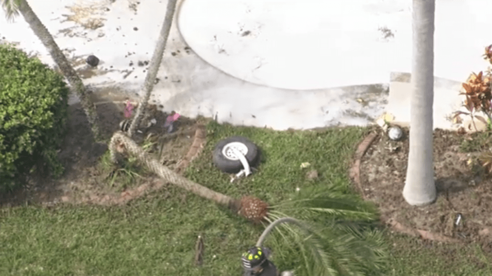 Pánico en Broward: Una avioneta se estrelló en un vecindario de Coral Springs