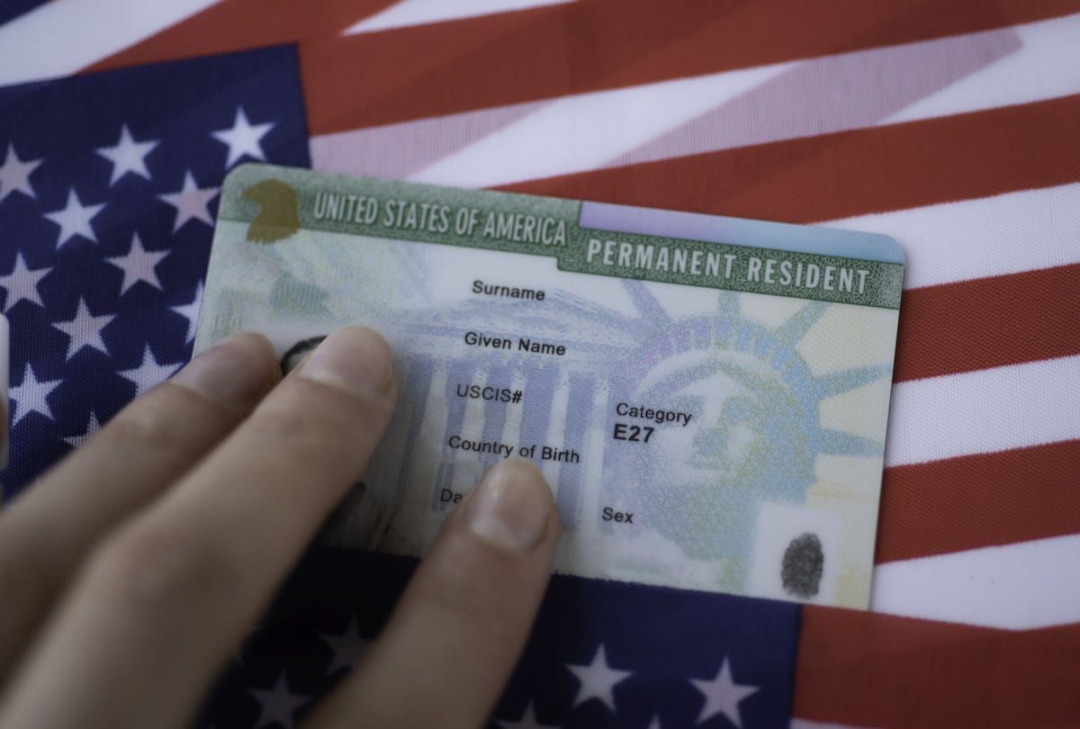 Titulares de green card deberán solicitar nueva visa para reingresar a EEUU