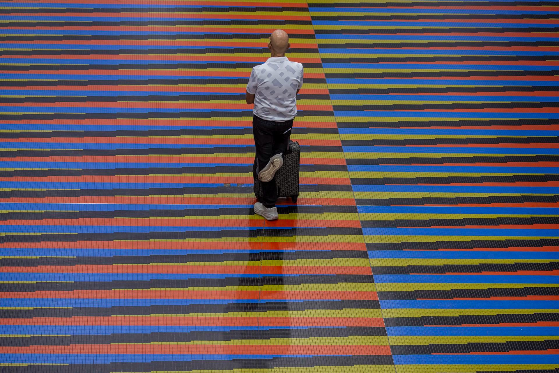 CNN: Por la tensión con EEUU, Venezuela enfrenta una crisis aérea y queda aún más aislada