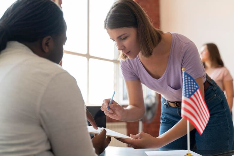 ¿Cambian las reglas de inmigración? El temor de millones de latinos naturalizados en EEUU