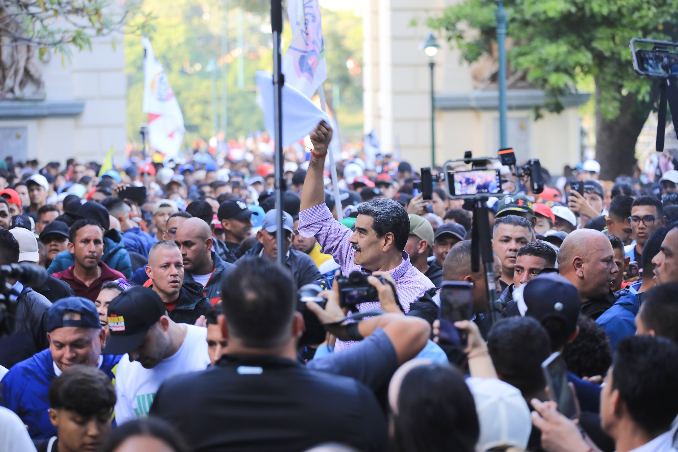 Maduro trasladó su ira contra las redes sociales: TikTok e Instagram en la mira