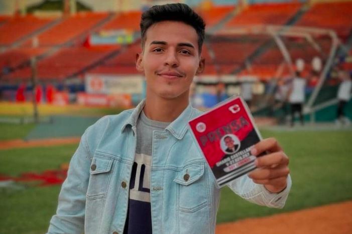 Omario Castellanos, estudiante de comunicación social, sufre grave deterioro de salud en Yare III