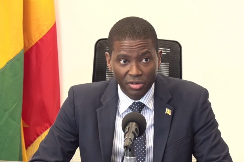 Granada debate sobre posibilidad de instalar un radar de EEUU en su aeropuerto