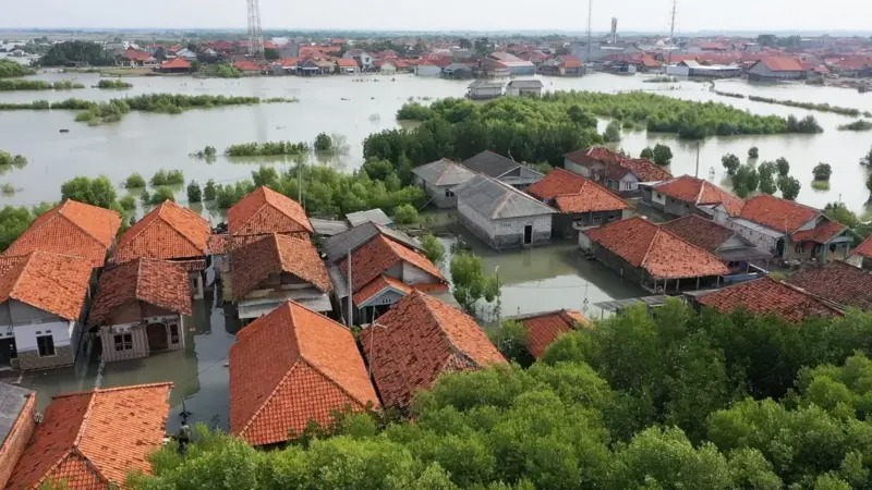 Las casas que se inundan a diario en una isla que se está hundiendo