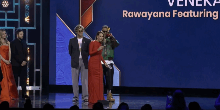 Rawayana y Akapellah triunfan en los Latin Grammy con "Veneka" a Mejor Música Electrónica Latina (Video)