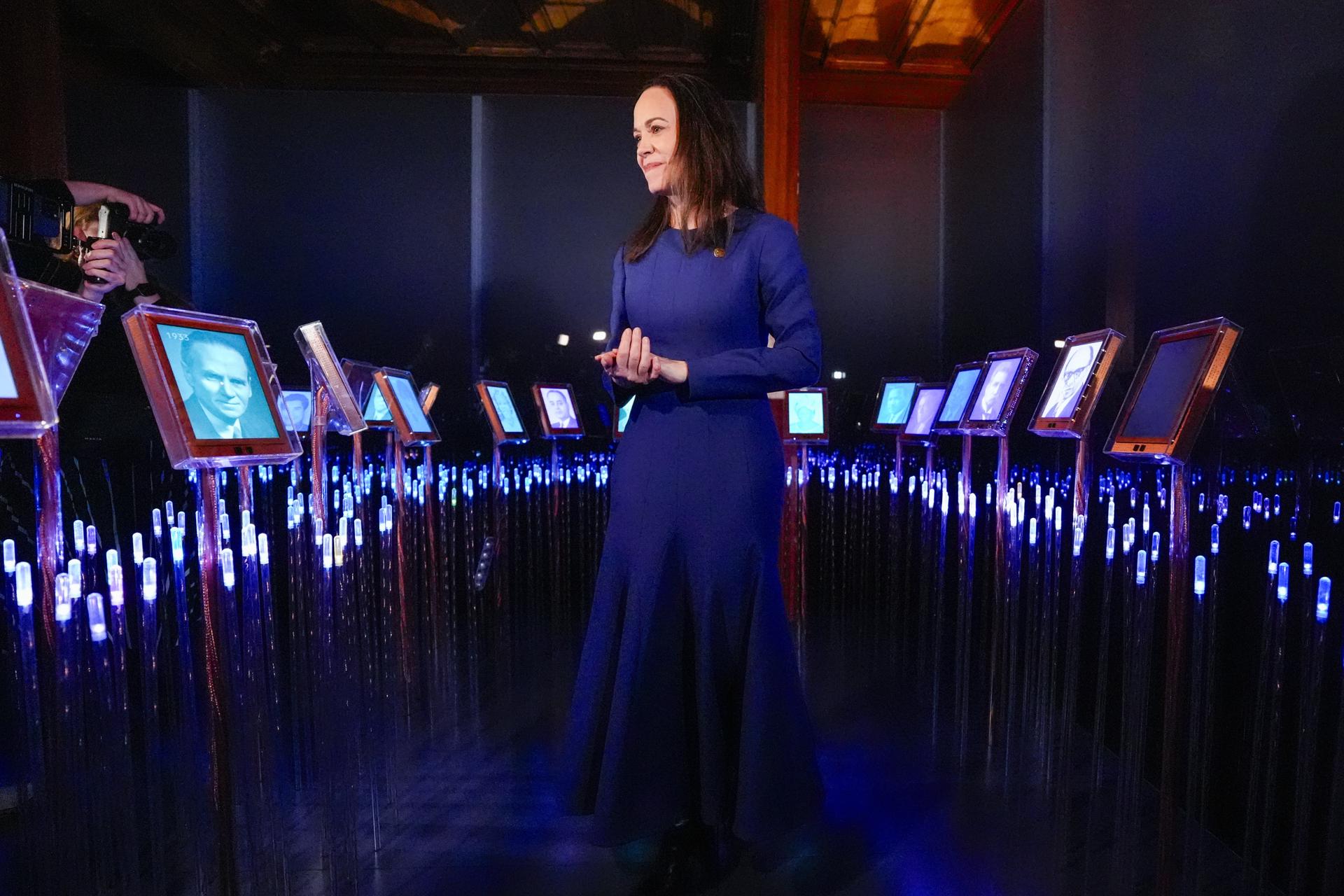 VIDEO: elegante traje de Carolina Herrera vistió a María Corina Machado en los actos del Nobel