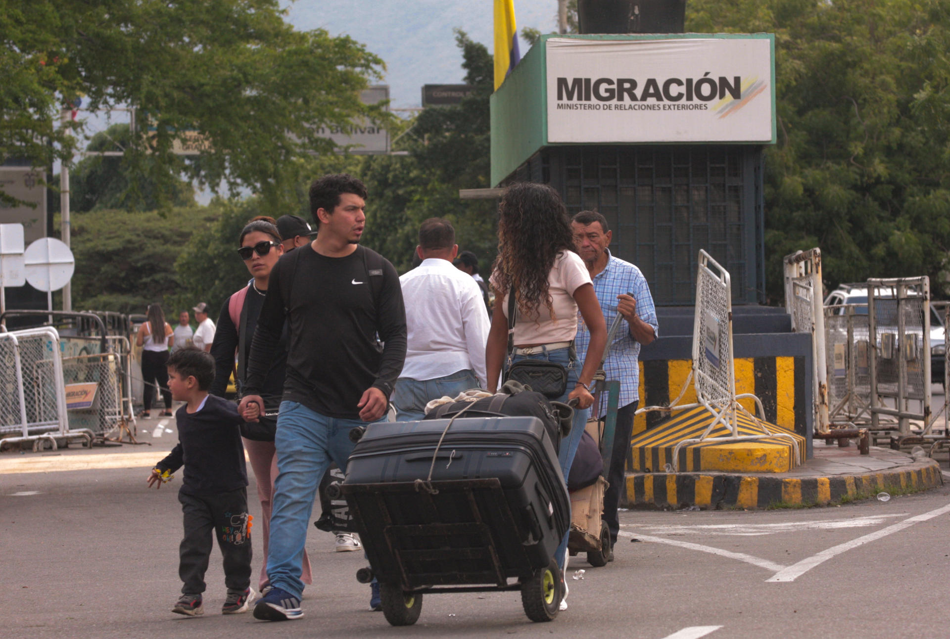 Cúcuta: la vida continúa pese a la tensión por el despliegue militar de EE.UU.
