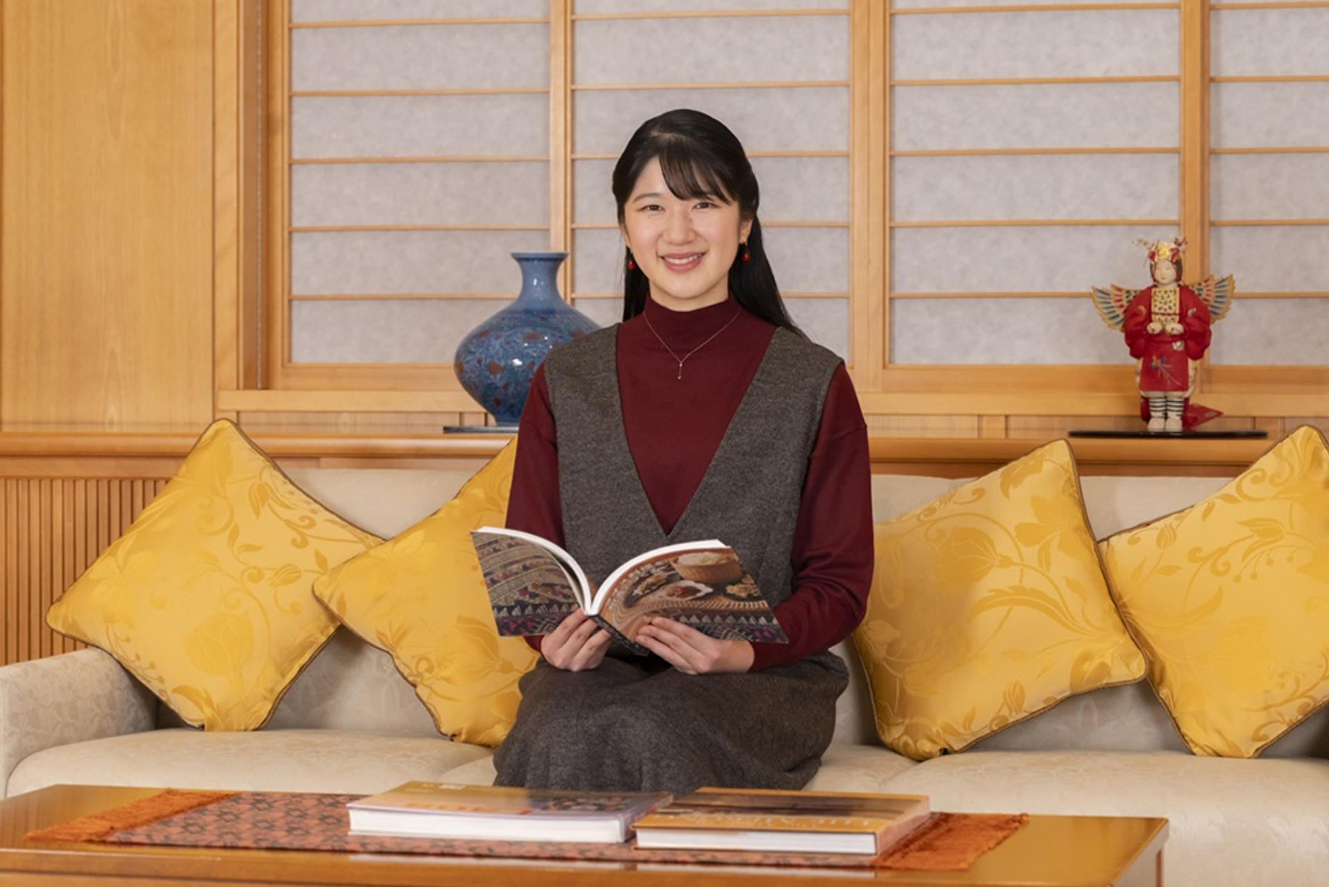 La princesa Aiko de Japón cumple 24 años mientras asume cada vez más responsabilidades