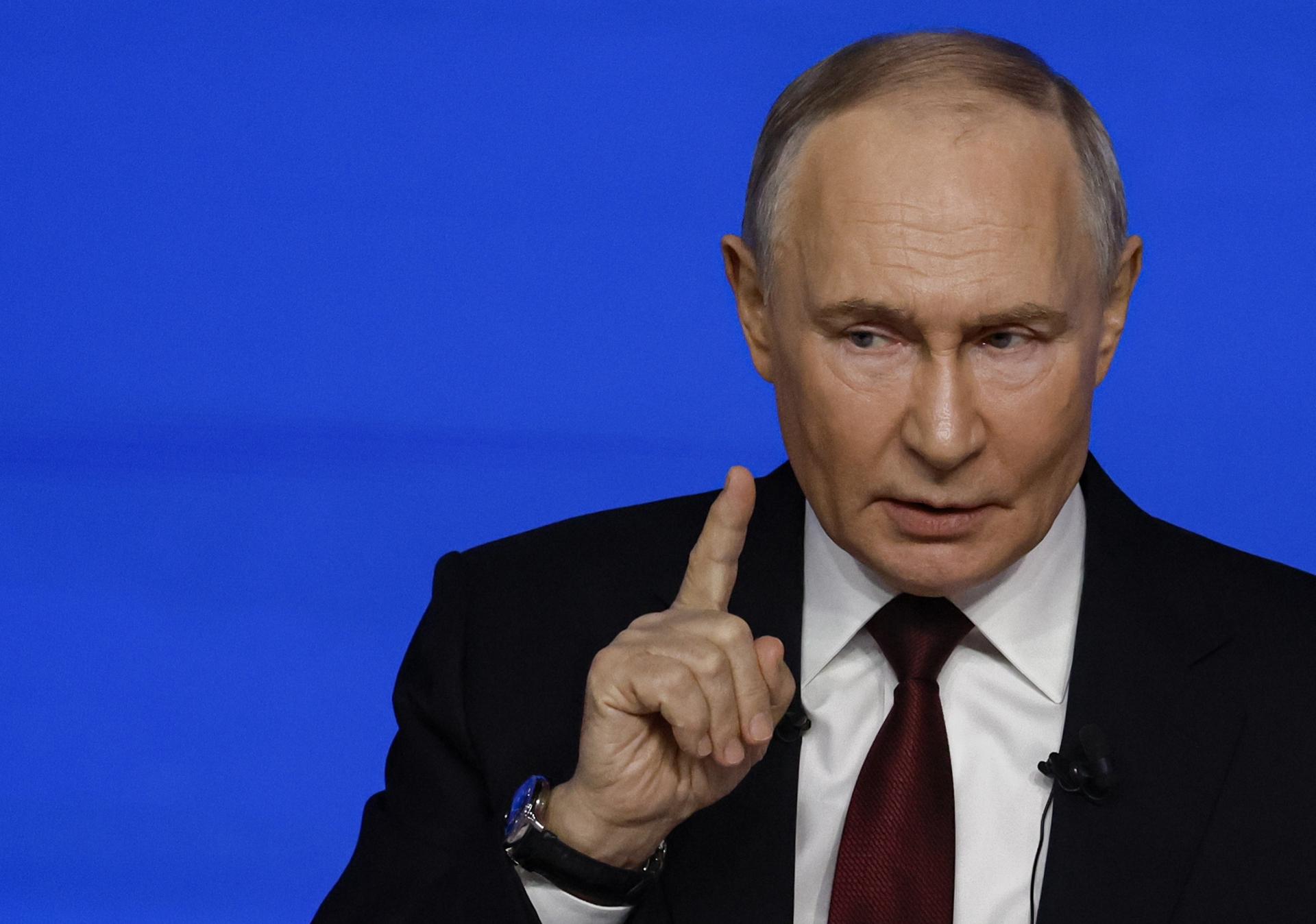 Putin dijo que ataques ucranianos contra petroleros no afectarán exportación rusa