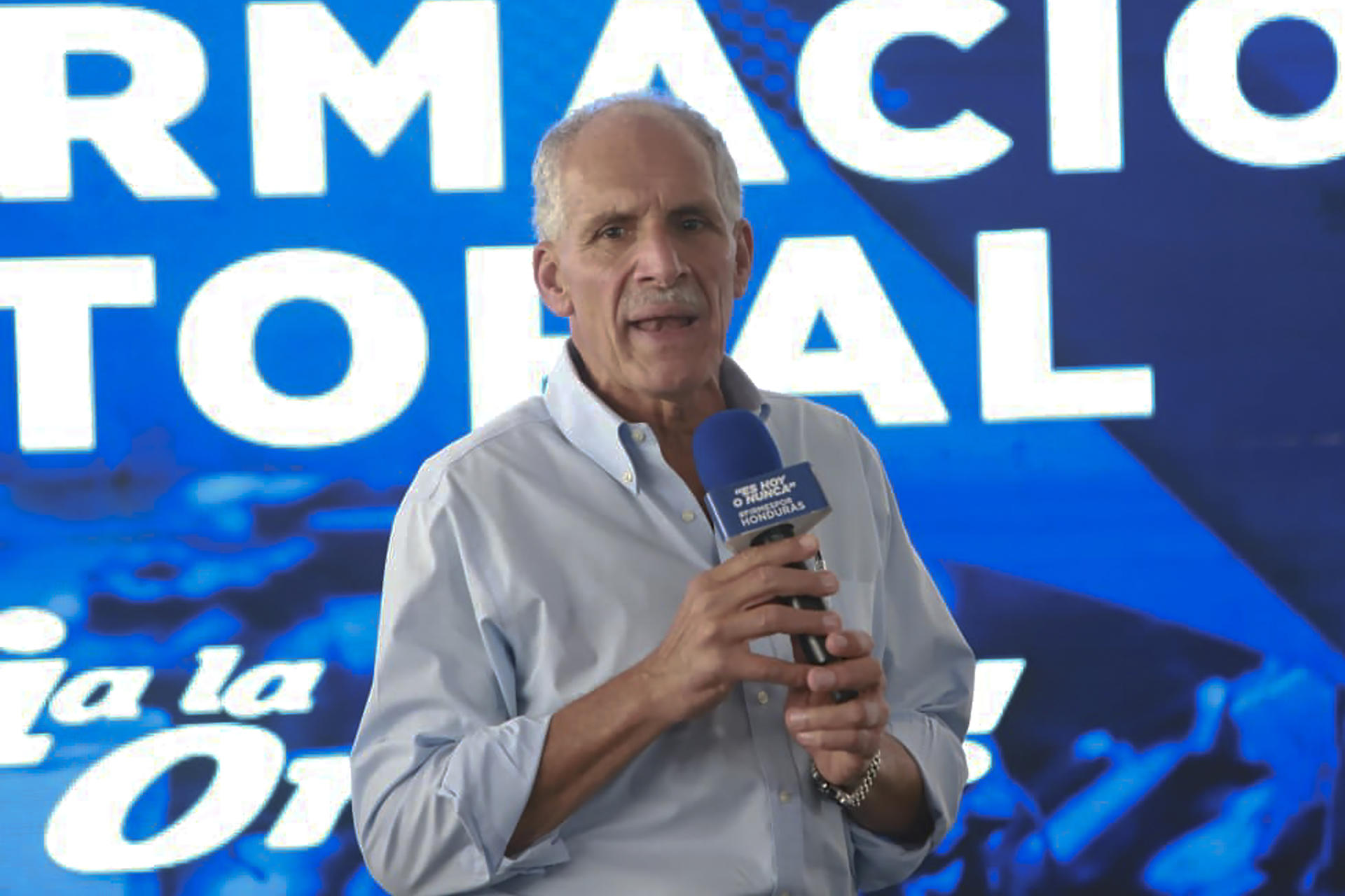 Escrutinio electoral sigue paralizado en Honduras, con Nasry "Tito" Asfura al frente