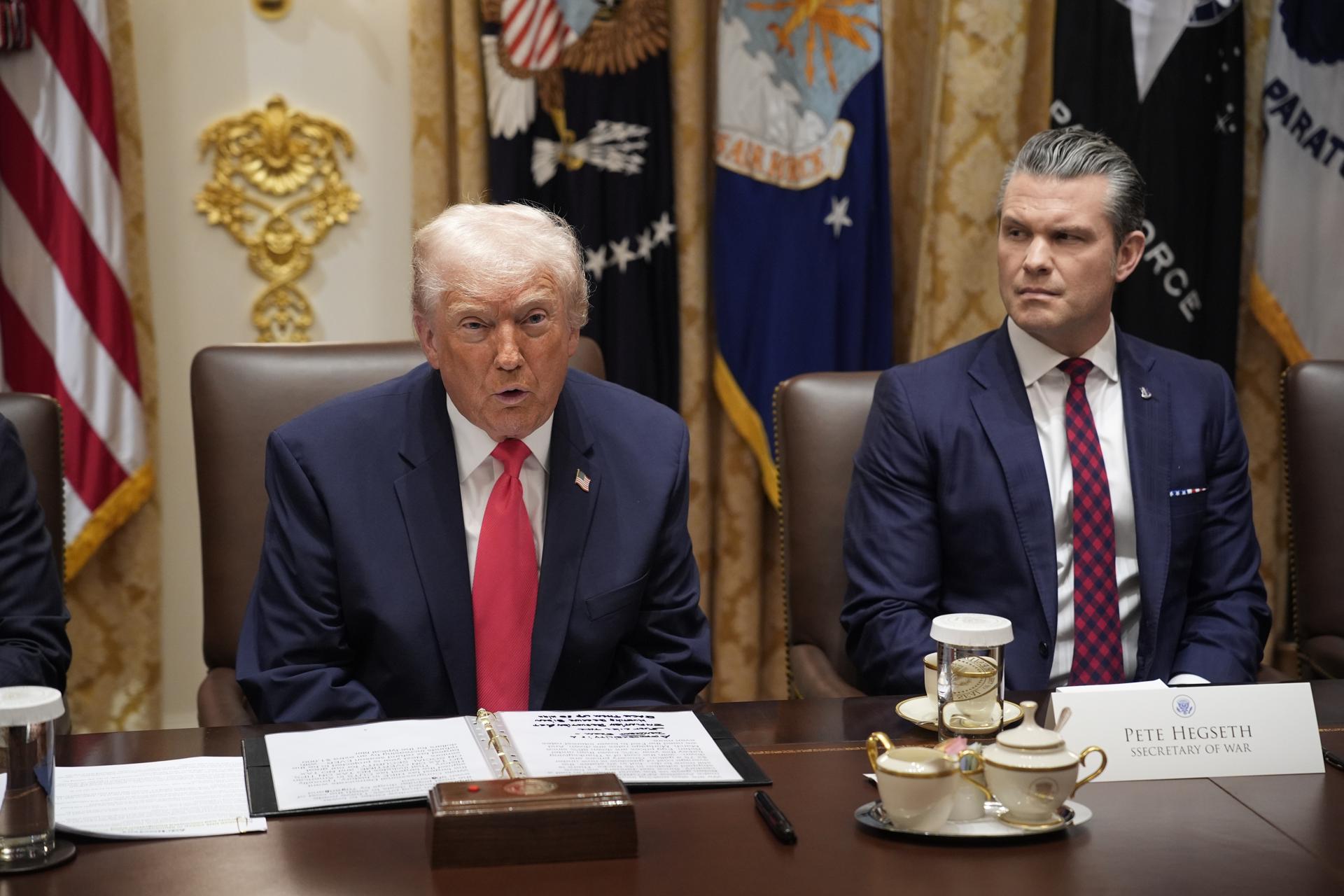 Pete Hegseth afirmó que no presenció el segundo ataque a narcolancha en el Caribe