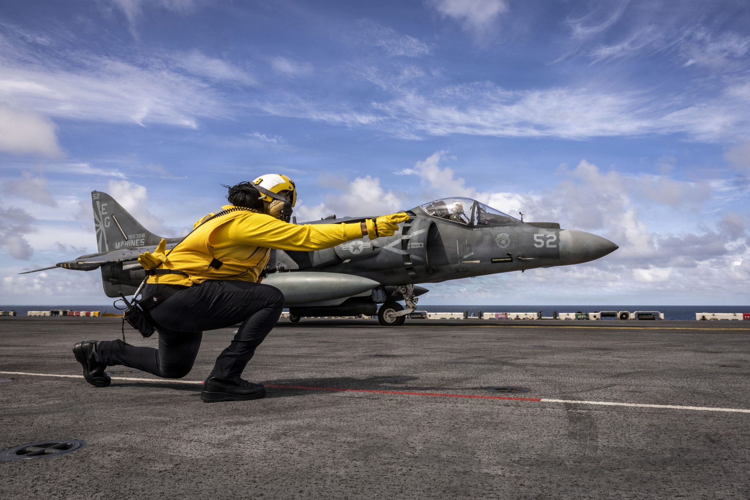 Aviones de ataque AV-8B Harrier II se dejaron ver por primera vez sobrevolando cerca de Venezuela