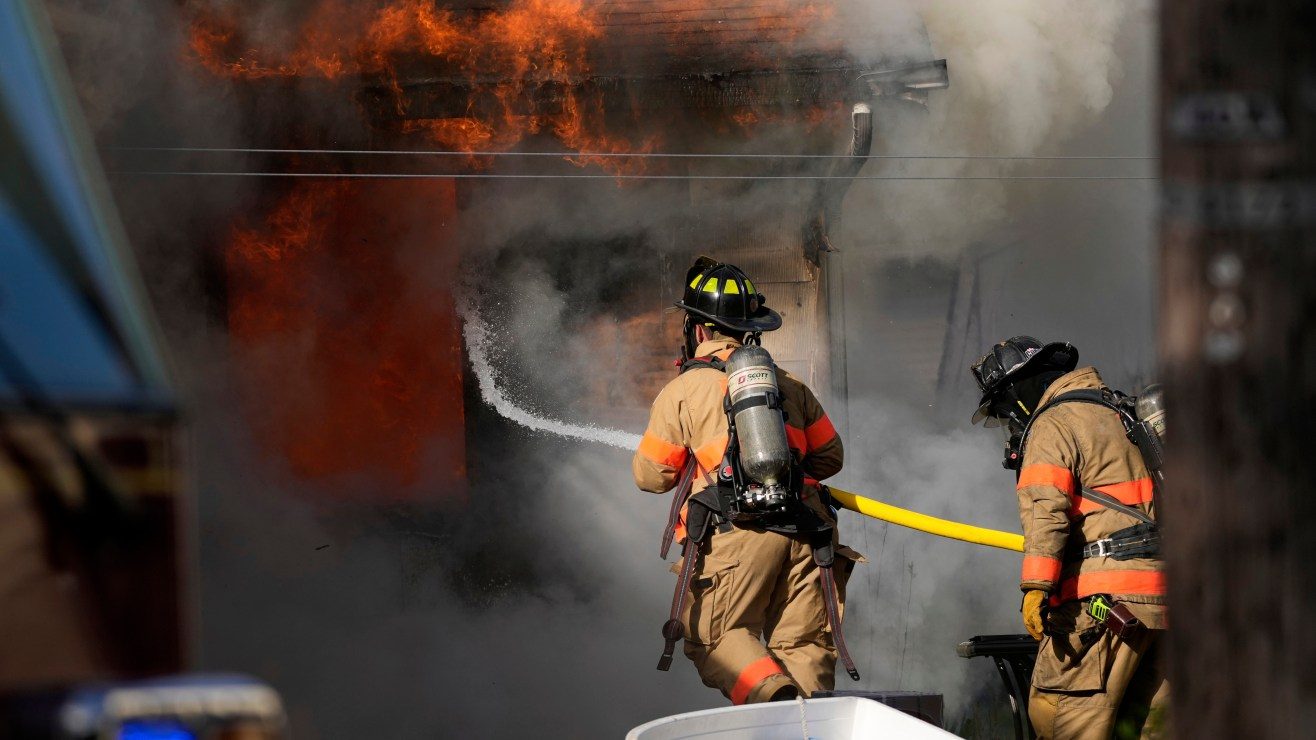 Sin mediar palabras, un hombre le arrebató la vida a un hispano en Nueva Jersey con arco y flecha