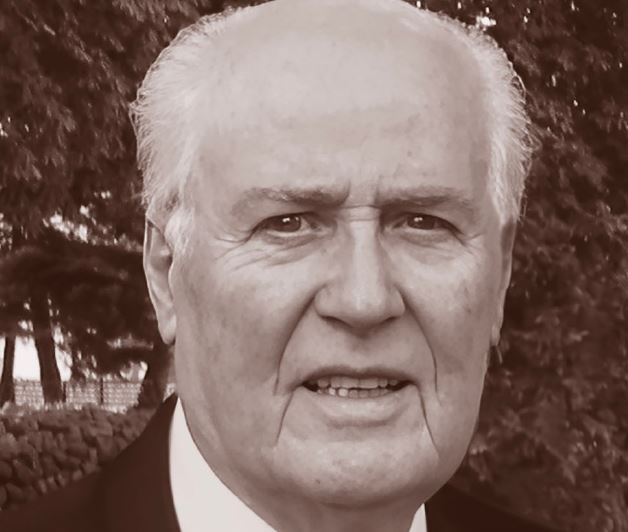 Don Alberto J. Vollmer presenta el libro de sus Memorias