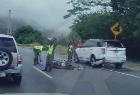 Al menos un muerto tras aparatoso accidente en la autopista Caracas-La Guaira este #29Dic
