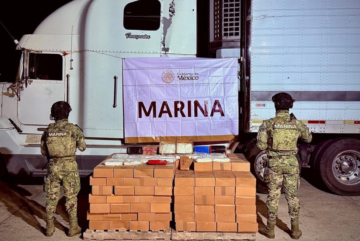 Desmantelan en Mazatlán 605 kg de metanfetamina y 21 kg de cocaína en operativo policial