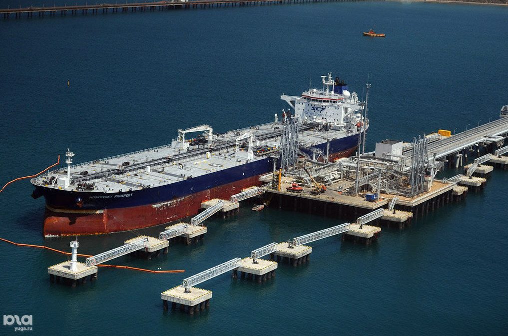 VIDEO: drones ucranianos dañaron muelles y dos barcos en la región rusa de Krasnodar