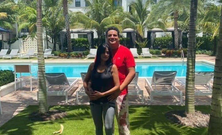 Venezolano que mató a su esposa en Broward gritó durante arresto que lo obligaron "Los Illuminati" (VIDEO)