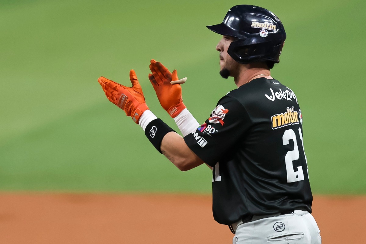 Caribes salieron victoriosos pese a estreno de refuerzos de los Leones