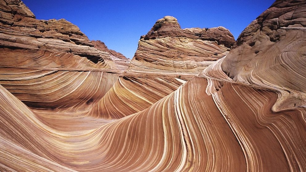 De dunas jurásicas a fenómeno viral: así es The Wave, una joya natural en Arizona que pocos logran conocer