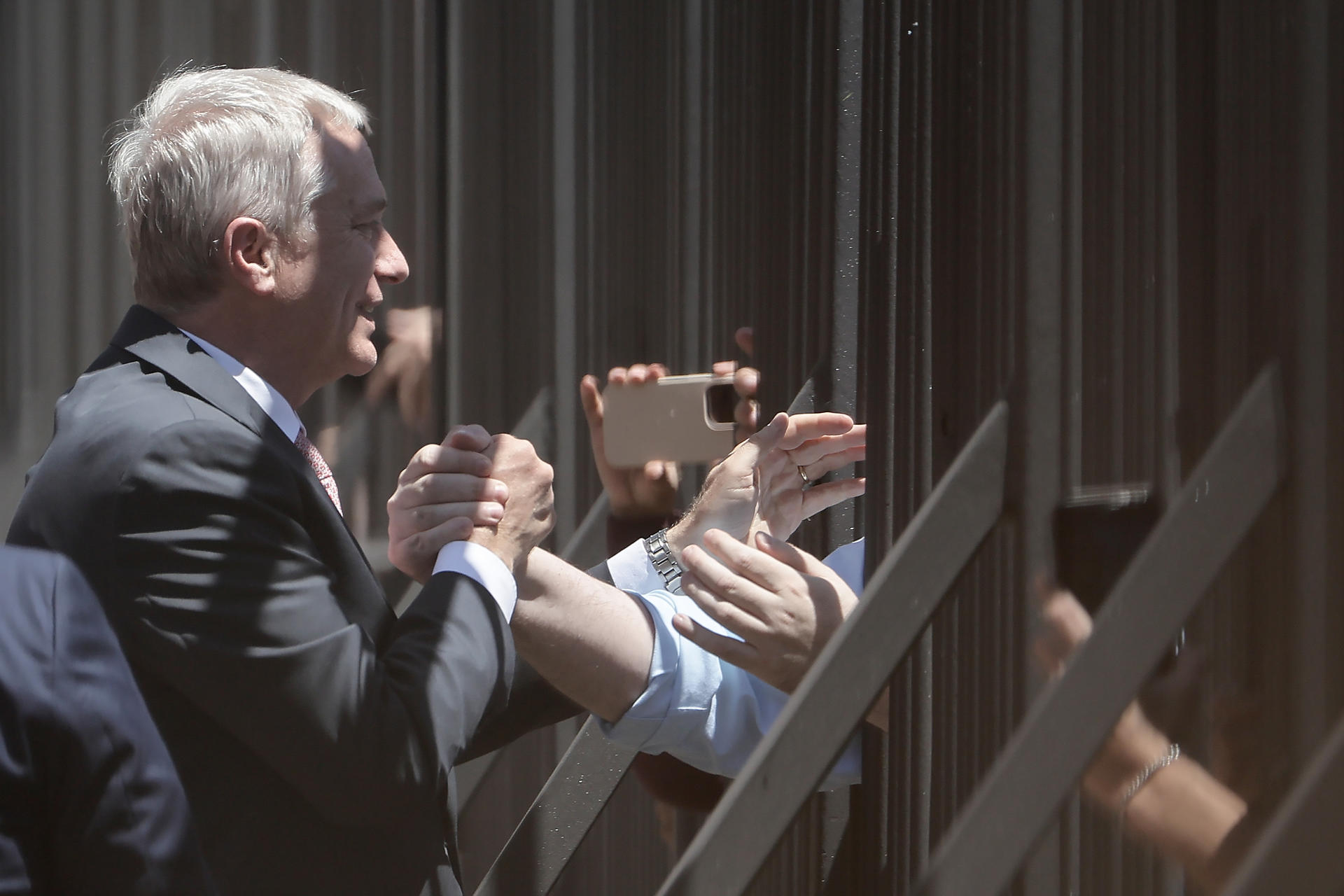 Kast propuso crear un corredor humanitario para devolver a los migrantes a sus países de origen