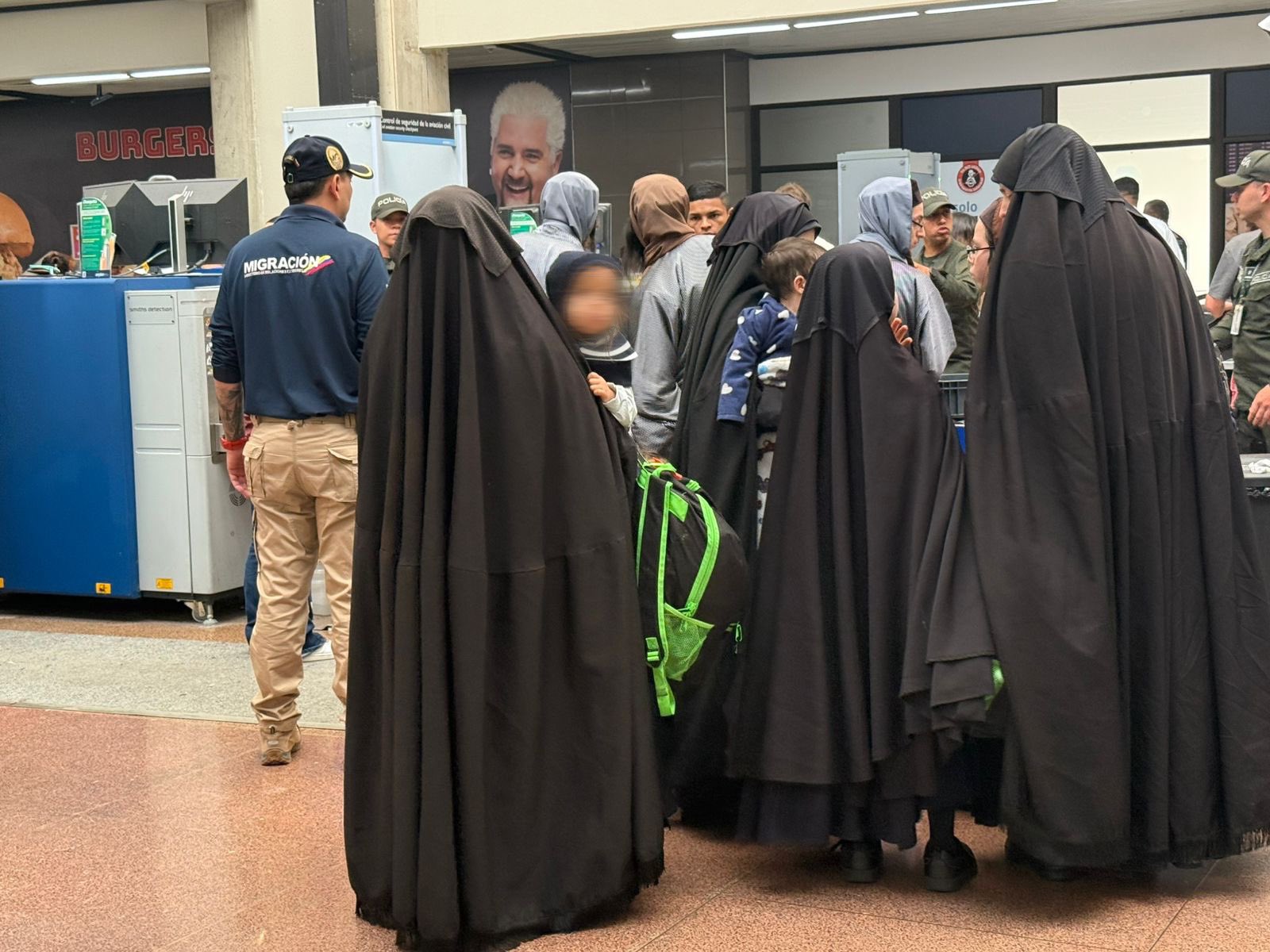 Gobierno colombiano expulsó a nueve adultos de la comunidad judía Lev Tahor (VIDEO)