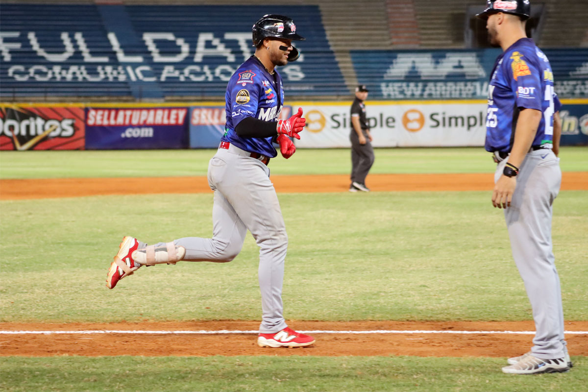 Triunfo vital de Tigres ante Águilas apretó la lucha por el cupo del comodín
