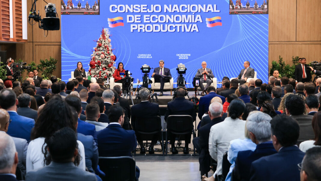 Maduro propone simplificar trámites para impulsar el crecimiento empresarial en Venezuela