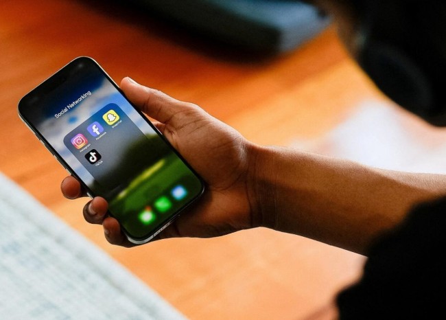 Autoridades locales australianas defienden veto a las redes a menores de 16 años tras recurso