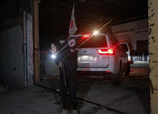 El cuerpo entregado por Hamás es del rehén tailandés; solo queda uno por devolver