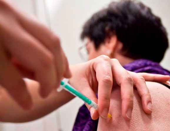 Perú advierte riesgo de leve a moderado de brotes de la influenza A H3N2 por fin de año