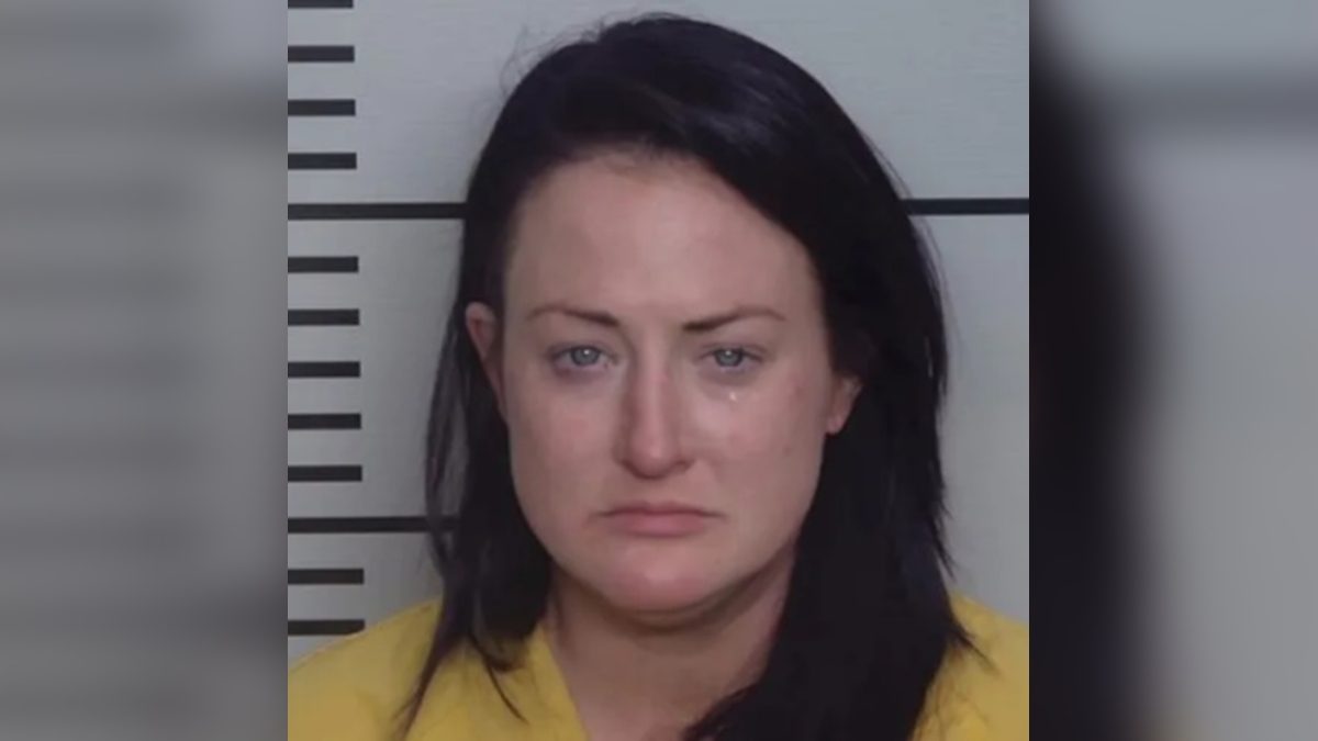 Maestra de Kentucky mantenía conversaciones sexuales durante clases en línea con menor de 12 años