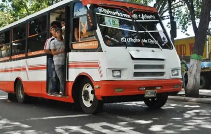 Choferes de Maracaibo aseguran que es imposible mantener un precio fijo en los pasajes