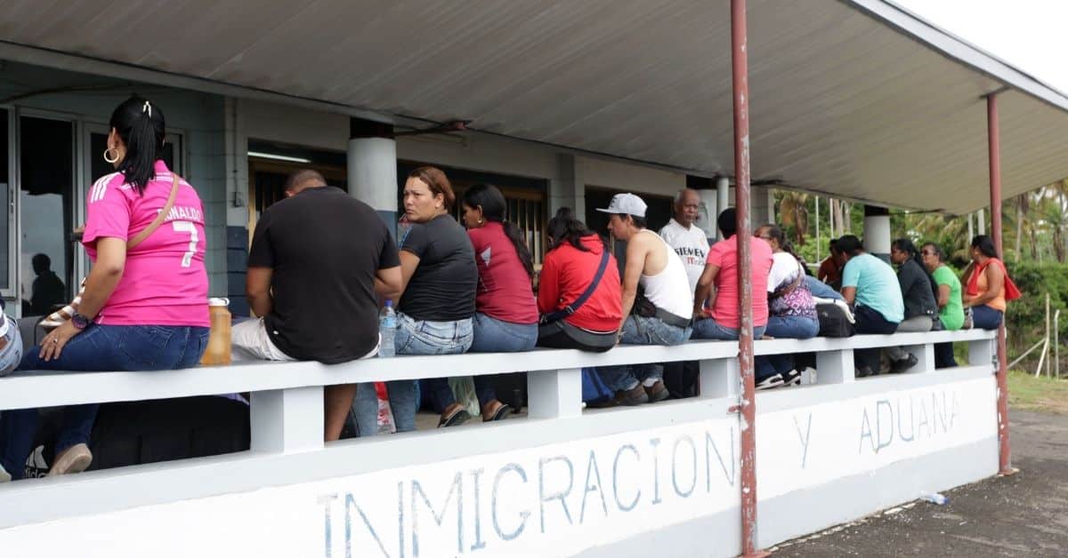 Trinidad y Tobago promete regularizar migrantes bajo estas condiciones