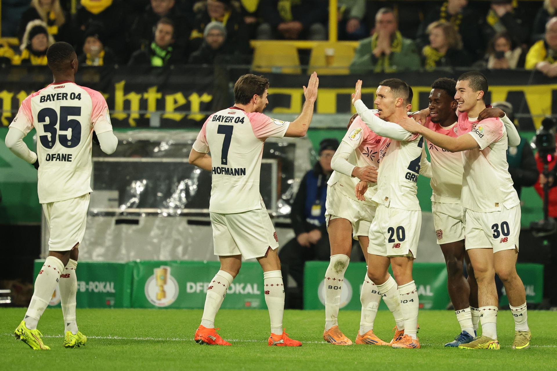 Leverkusen logró una cerrada victoria para clasificar a cuartos de final de la Copa de Alemania