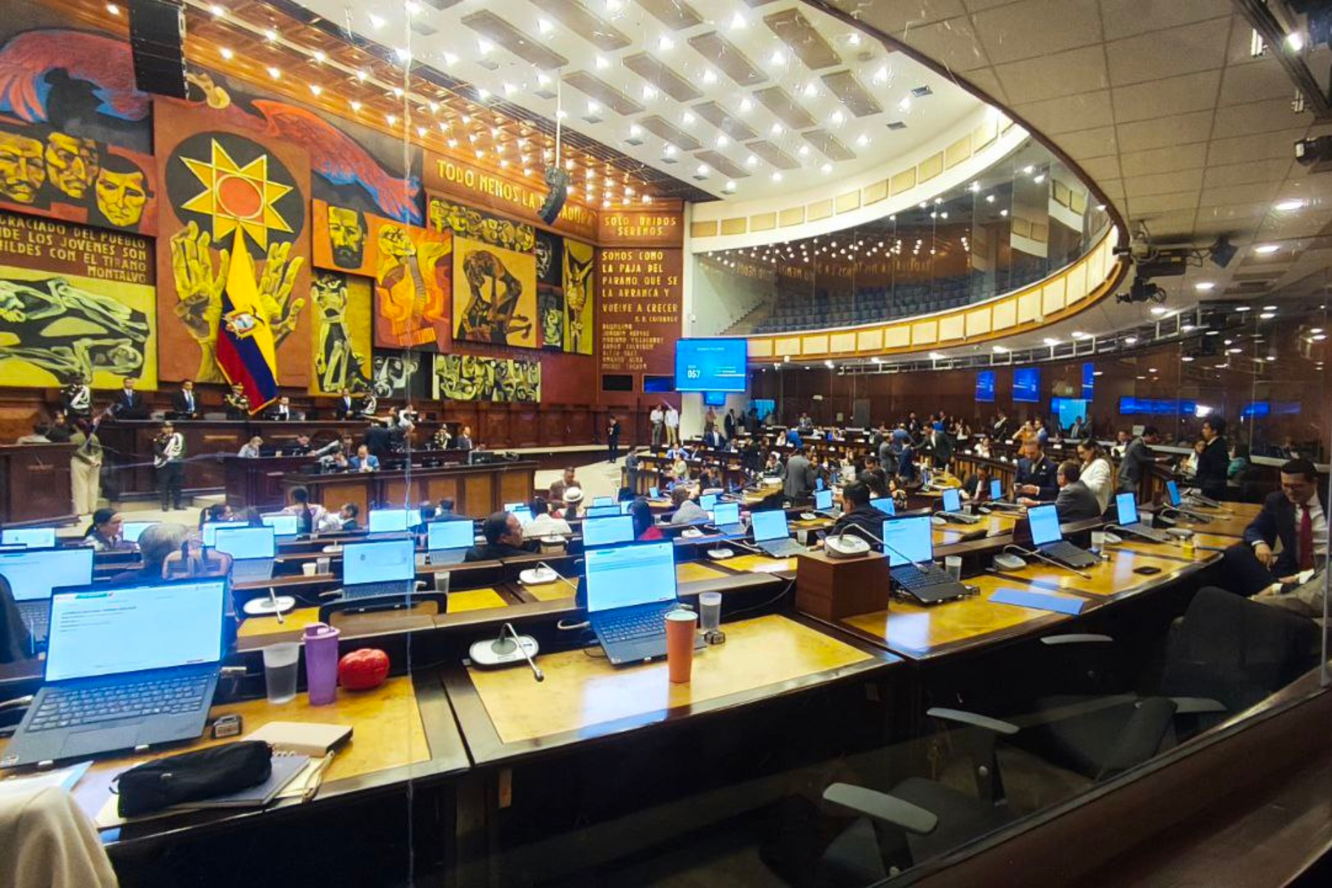 Ecuador aprobó resolución para respaldar la detención de Nicolás Maduro