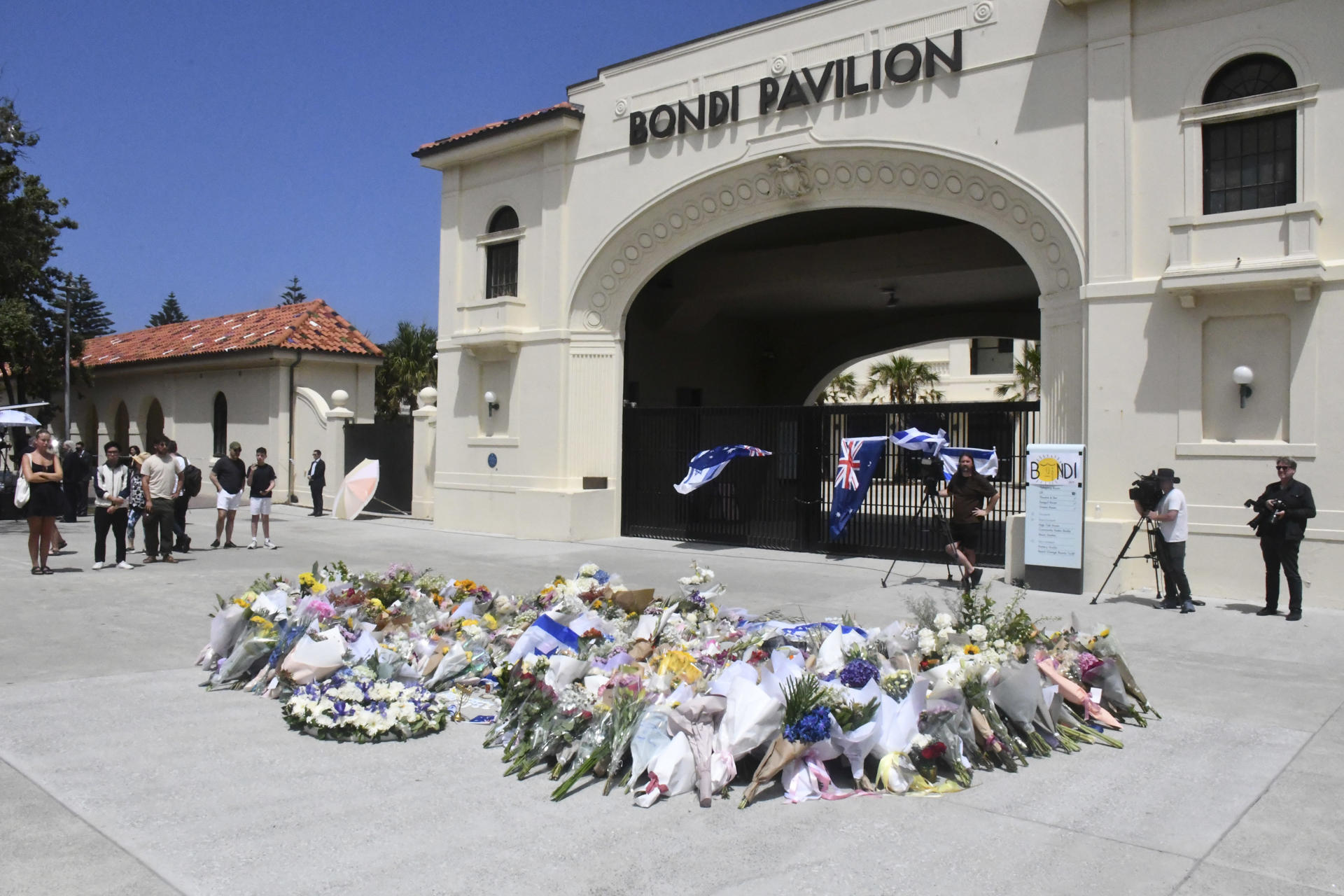 Duelo y silencio en Sídney tras el tiroteo más grave en Australia en tres décadas