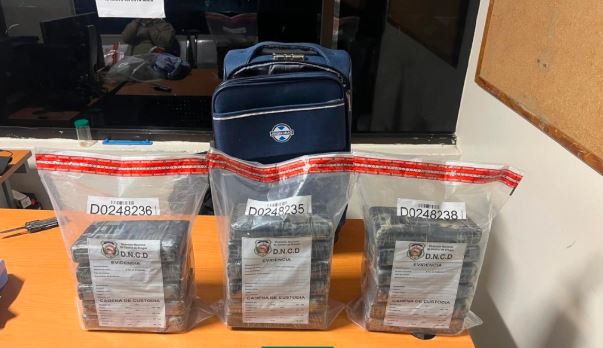 Autoridades dominicanas interceptaron a un alemán en el aeropuerto con 17 paquetes de cocaína