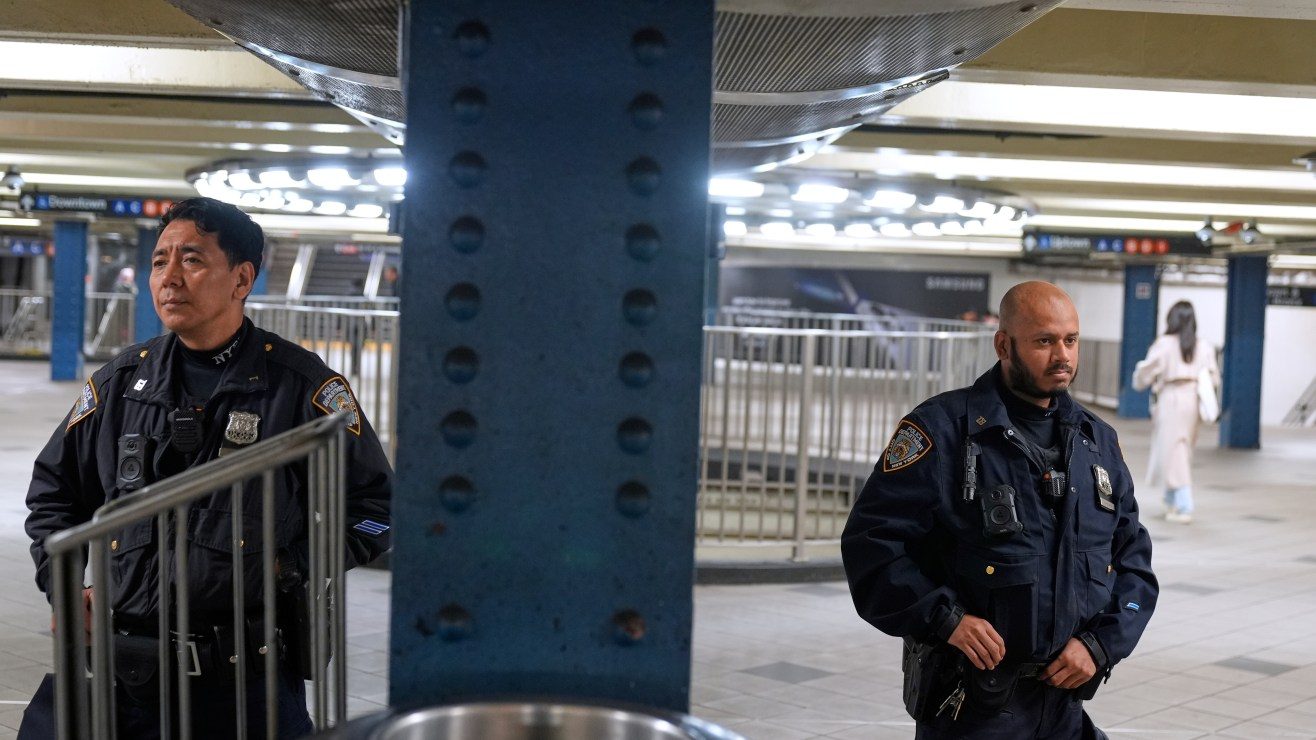 Terrible ataque en Nueva York: Incendiaron a un hombre en andén del metro de Times Square
