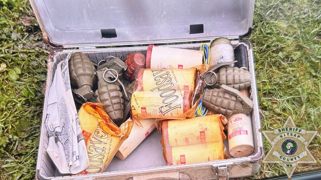 Contratistas hallaron una caja con granadas militares activas en una vivienda de Washington