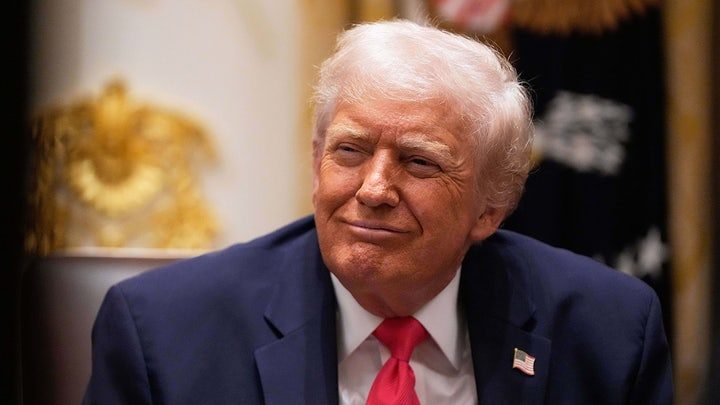 Demócratas se unieron a republicanos para frustrar intento de destituir a Donald Trump en la Cámara baja