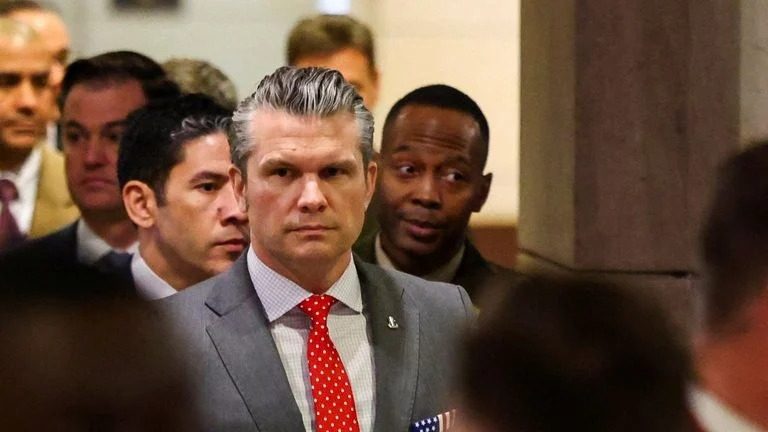Pete Hegseth confirmó que video del polémico doble ataque a narcolancha no será público