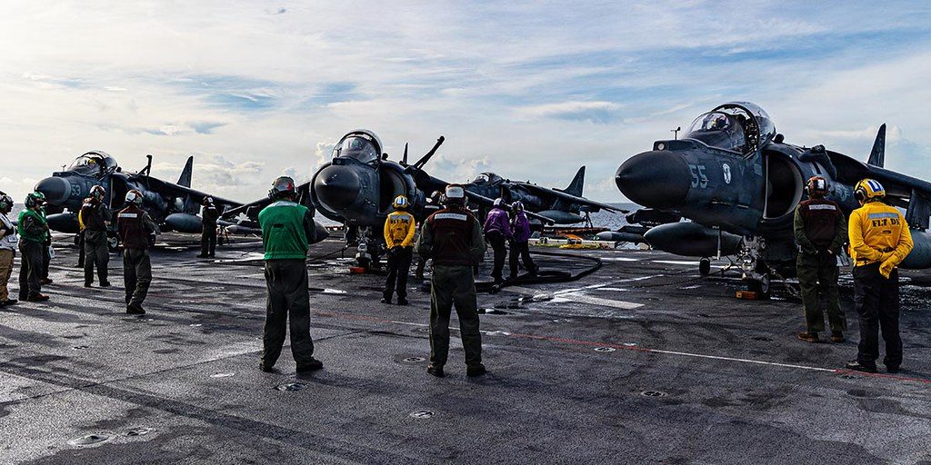 Los Harrier II de la Marina de EEUU se preparan para su última guerra
