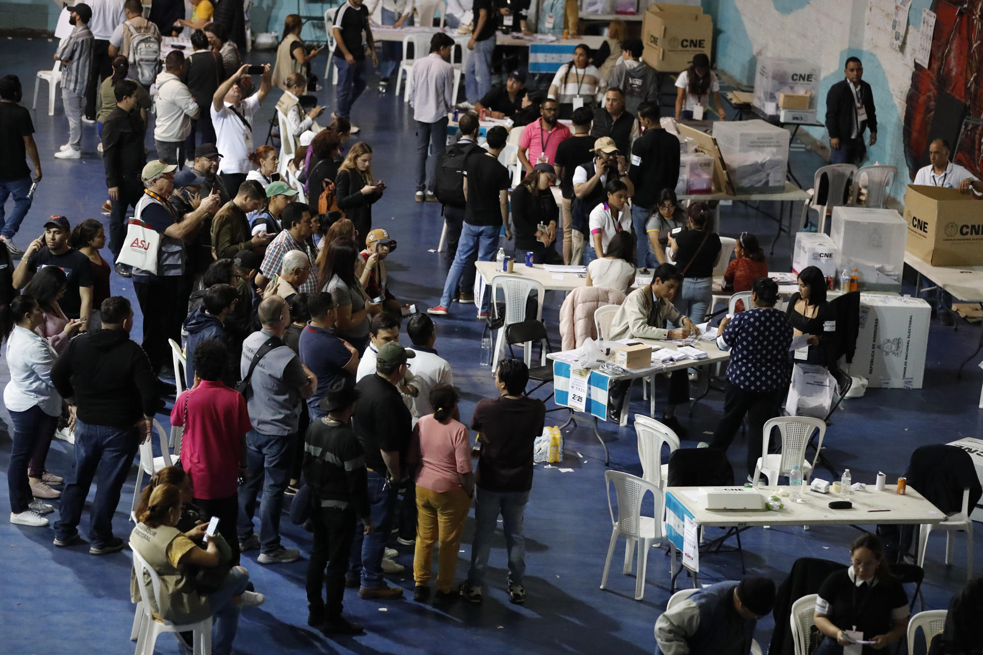 EEUU llamó a "mantener paciencia" en Honduras por retrasos del resultado final de las presidenciales