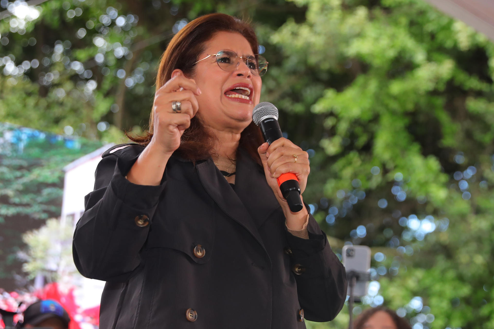 Candidata izquierdista armó pataleta por proclamación de Nasry Asfura en Honduras
