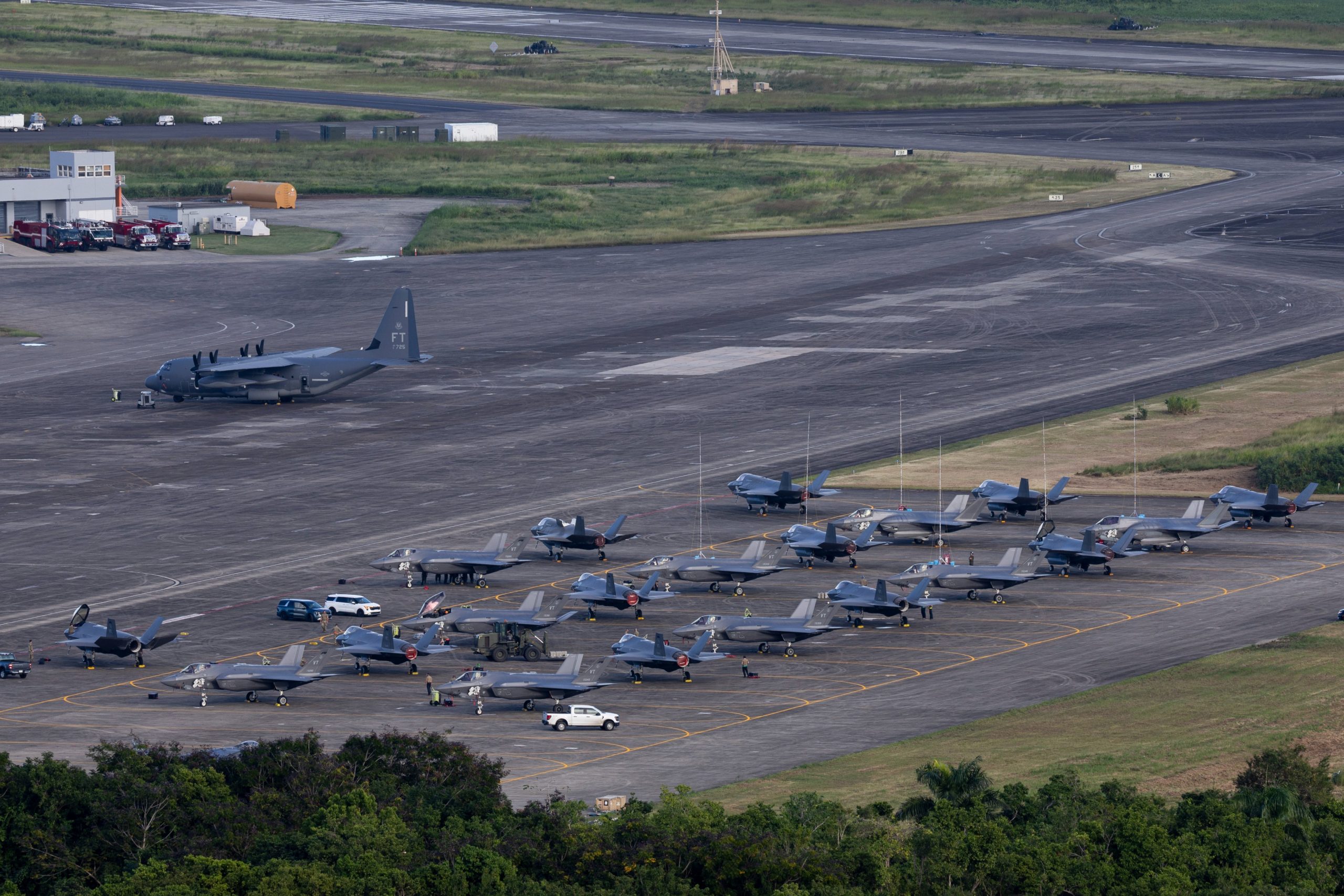 EN IMÁGENES: Aviones de combate F-35A llegaron a Puerto Rico para reforzar la "Operación Lanza del Sur"