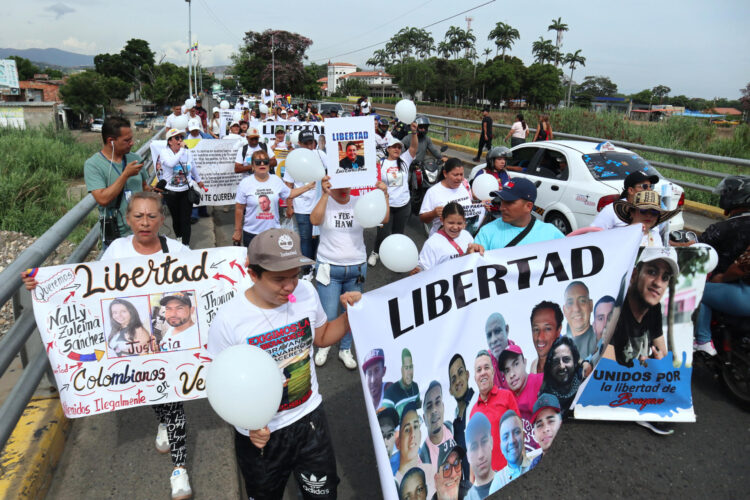 Connectas: Familiares de colombianos detenidos en Venezuela esperan su liberación