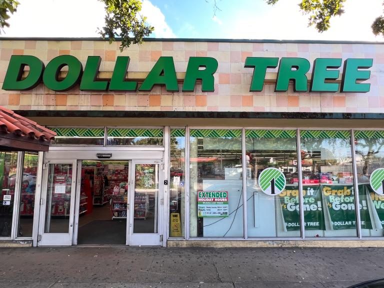 La familia de doctora hallada muerta en congelador de un Dollar Tree en Miami rompió el silencio