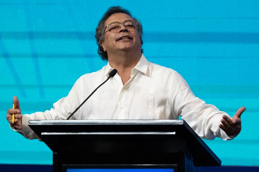 Gustavo Petro califica por primera vez como un "dictador" a Nicolás Maduro