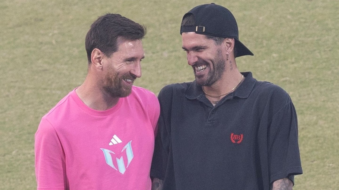 VIRAL: Un chofer se encontró con Messi en India y su selfie se volvió una sensación